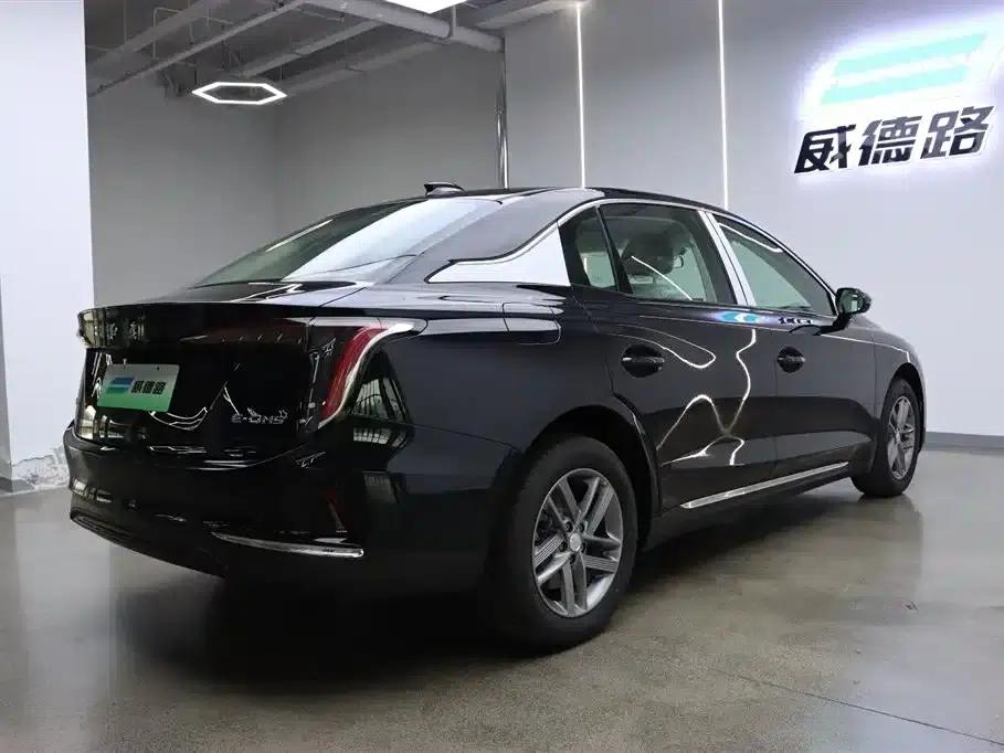 Hongqi E-QM5 2025 500km Travel Edition — миниатюра 7