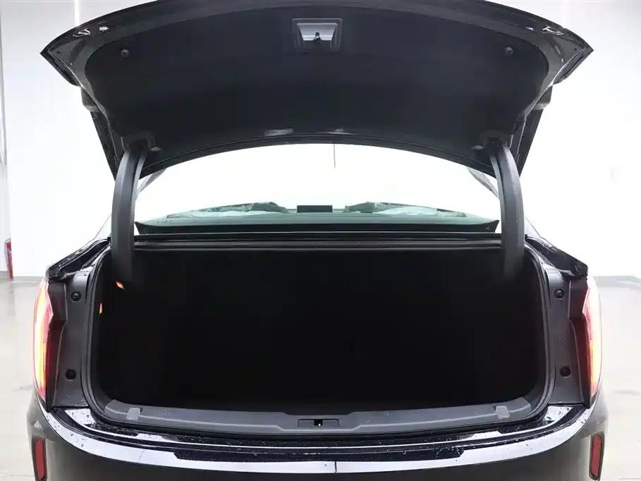 Hongqi E-QM5 2025 500km Travel Edition — миниатюра 8