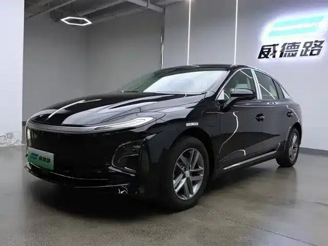 Hongqi E-QM5 2025 500km Travel Edition