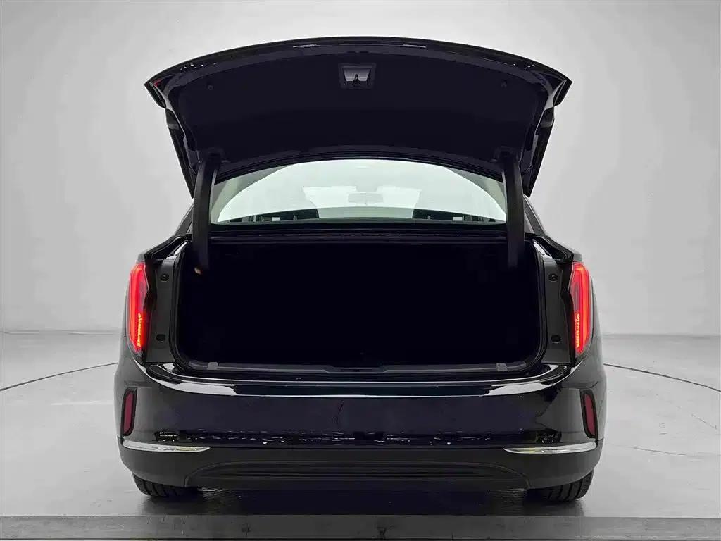 Hongqi E-QM5 2024 500km Travel Edition — миниатюра 7