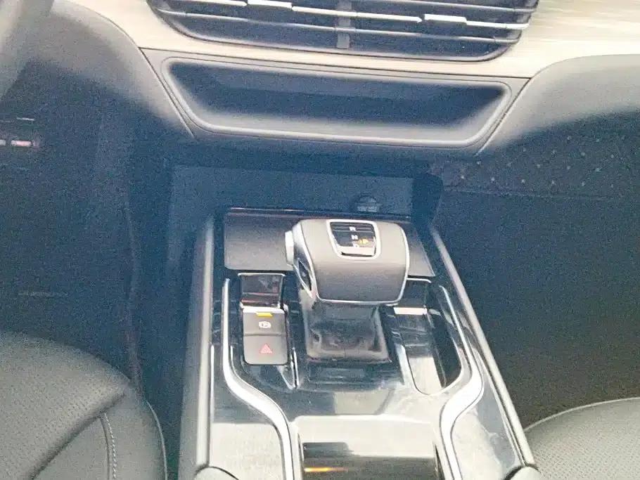 Hongqi E-QM5 2023 Model 620km PLUS — миниатюра 16