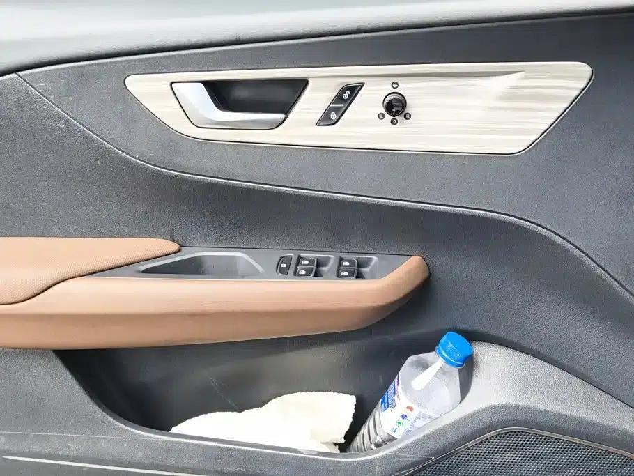 Hongqi E-QM5 2024 Model 610km Plus — миниатюра 7