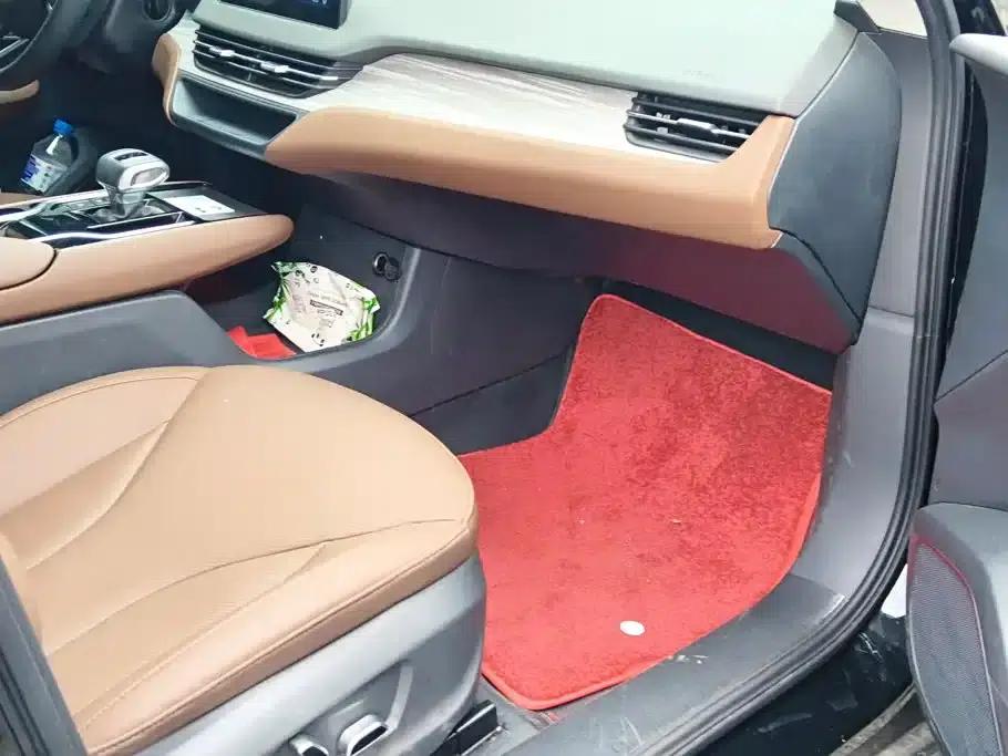 Hongqi E-QM5 2024 Model 610km Plus — миниатюра 8