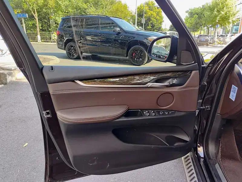 BMW X5 (Imported) 2014 xDrive35i Leading Edition — миниатюра 10