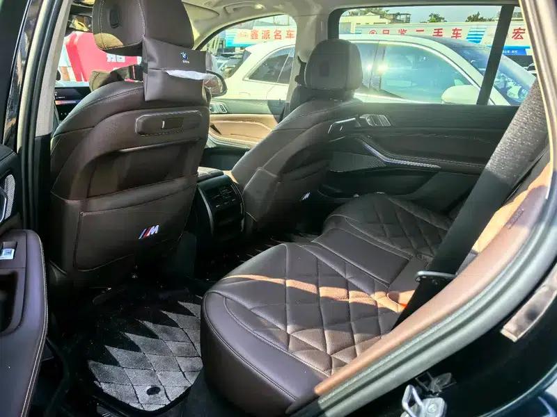 BMW X5 2023 xDrive30Li M Sport Shadow Edition — миниатюра 8