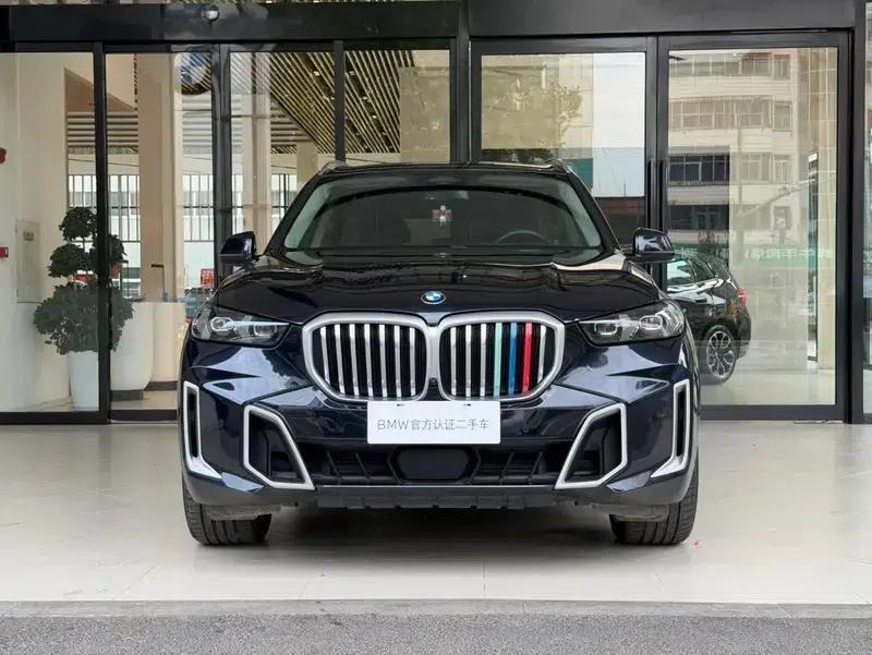 BMW X5 2023 xDrive30Li M Sport Package — миниатюра 2