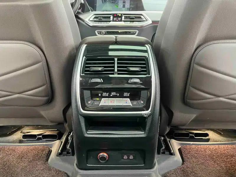 BMW X5 2022 Facelift xDrive 40Li M Sport Package — миниатюра 10