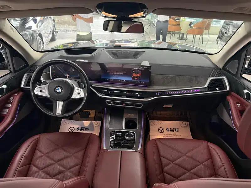 BMW X5 2023 xDrive30Li M Sport Shadow Edition — миниатюра 12