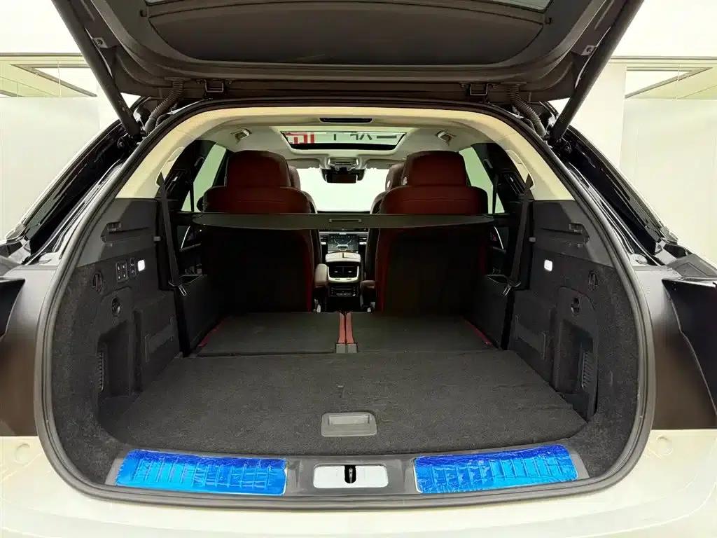 Hongqi E-HS9 2022 Model 660km Flagship Edition (Six Seats) — миниатюра 16