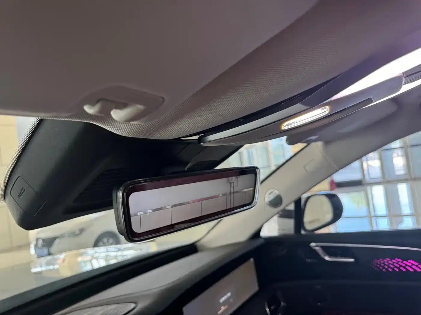 Hongqi E-HS9 2022 Model 660km Flagship Edition (Six Seats) — миниатюра 19