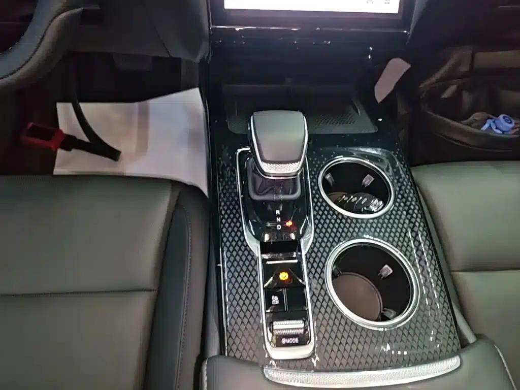 Hongqi HS3 PHEV 2025 model, 117km range, Jinwei PLUS version — миниатюра 14