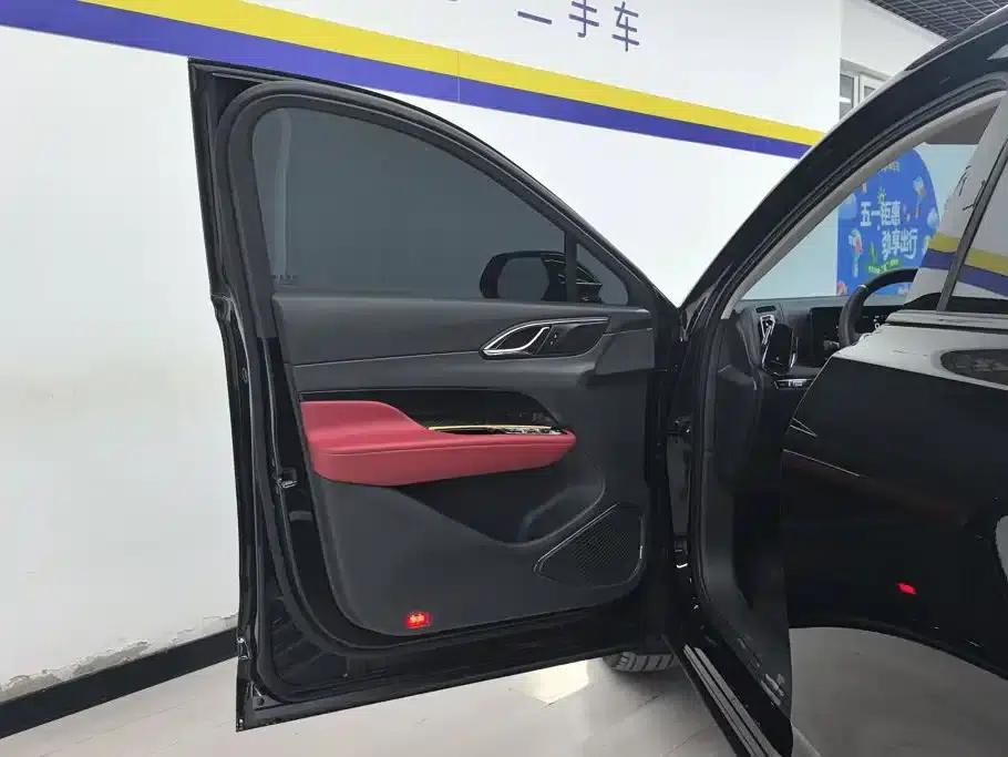 Hongqi HS3 2024 1.5T Goodness Edition — миниатюра 7