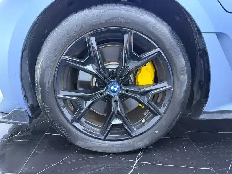 BMW i3 2023 eDrive35L — миниатюра 14