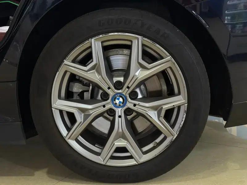 BMW i3 2022 eDrive35L — миниатюра 7
