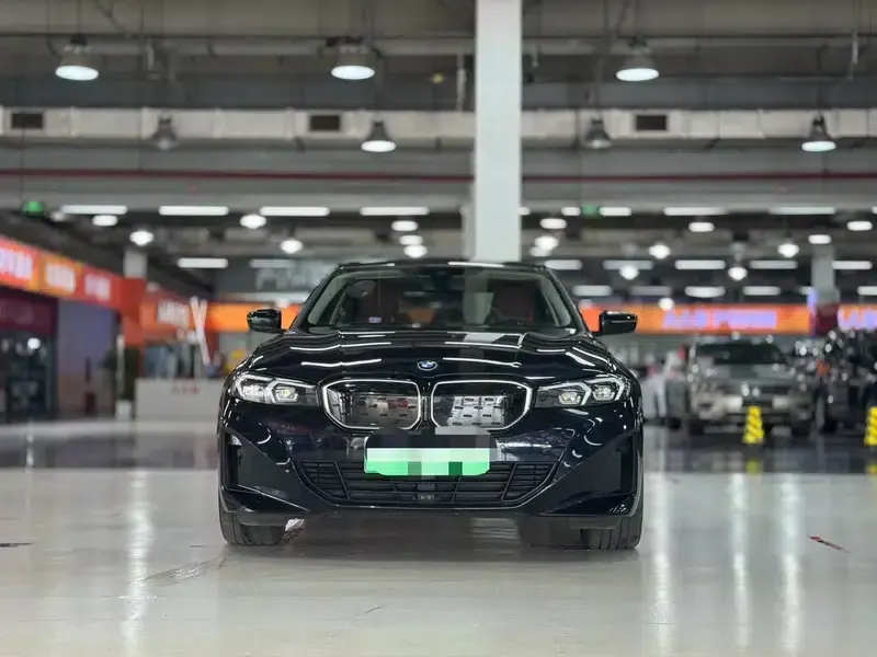BMW i3 2023 eDrive40L Shadow Edition — миниатюра 2