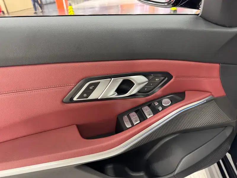BMW i3 2023 eDrive40L Shadow Edition — миниатюра 21