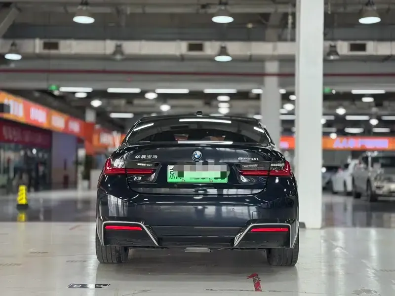 BMW i3 2023 eDrive40L Shadow Edition — миниатюра 5