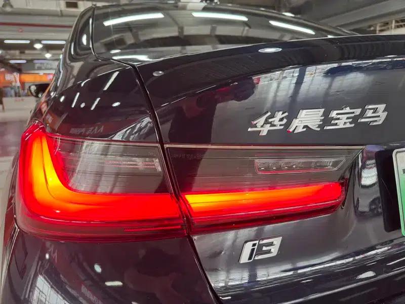 BMW i3 2023 eDrive40L Shadow Edition — миниатюра 10