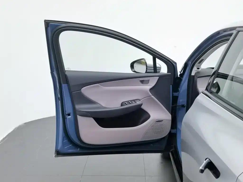 Hongqi Tiangong 05 2025 750 Smart Selection Edition — миниатюра 8