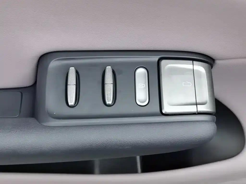 Hongqi Tiangong 05 2025 750 Smart Selection Edition — миниатюра 9