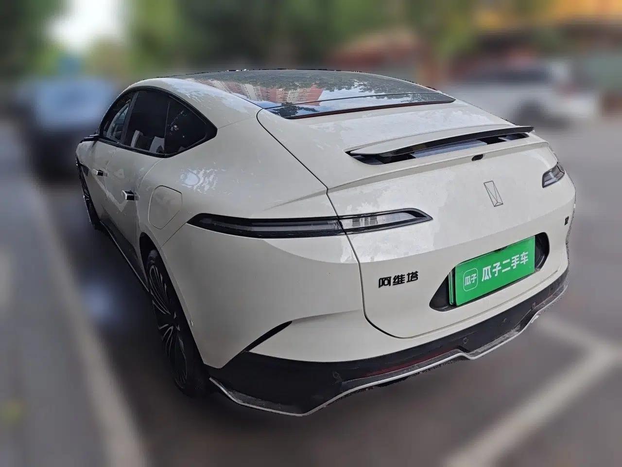 Avatr 12 2023 650 Three-Laser Four-Wheel Drive GT Version — миниатюра 4