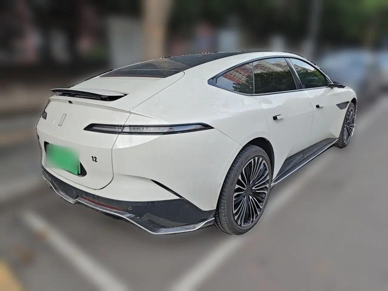 Avatr 12 2023 650 Three-Laser Four-Wheel Drive GT Version — миниатюра 6