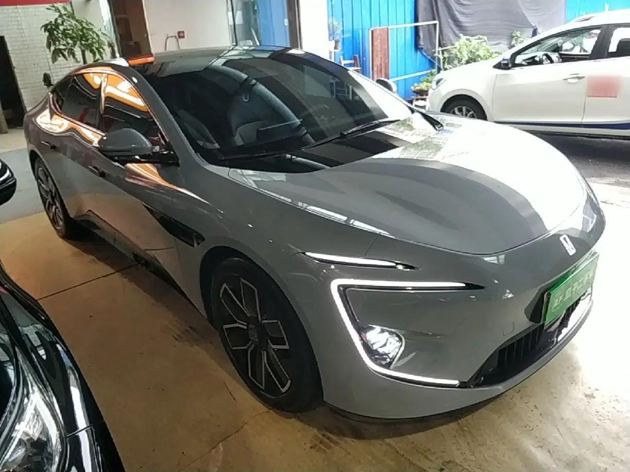 Avatr 12 2023 700 Three-Laser Rear-Wheel Drive Luxury Edition — миниатюра 3