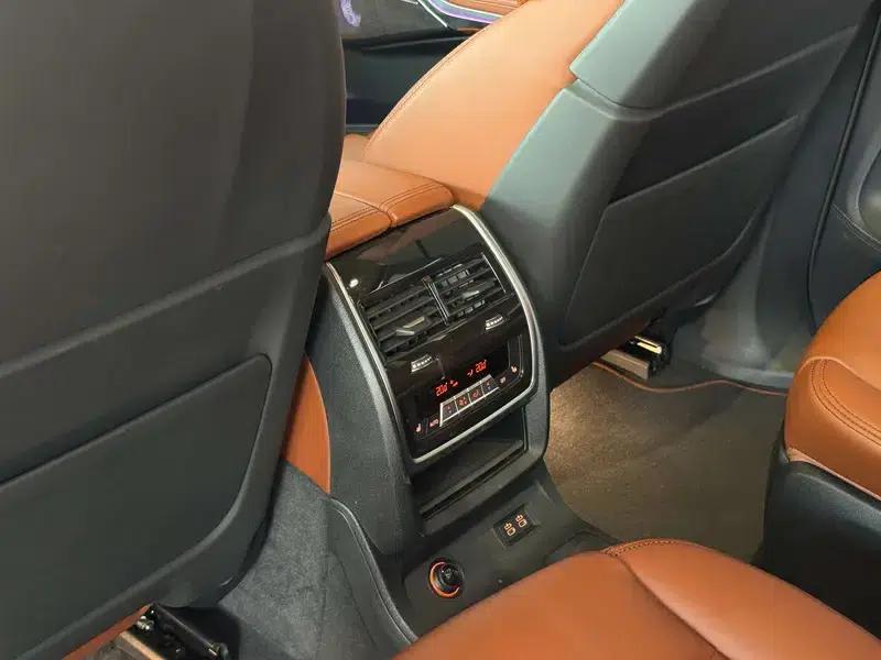 BMW X7 2023 xDrive M60i — миниатюра 11