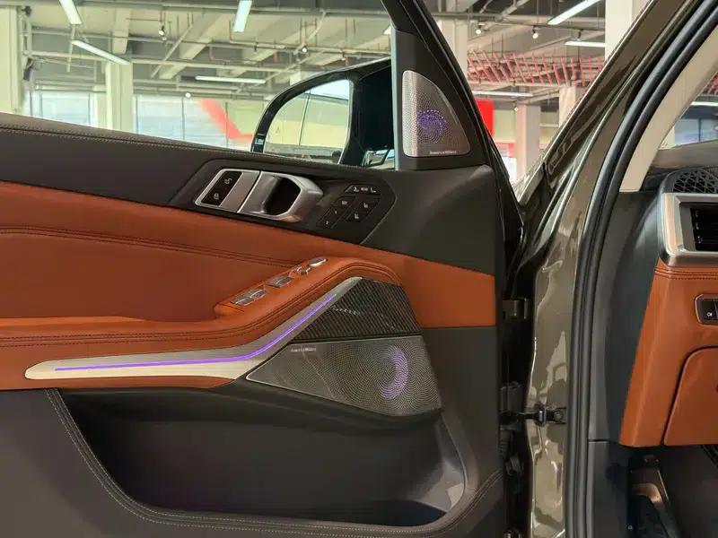 BMW X7 2023 xDrive M60i — миниатюра 26