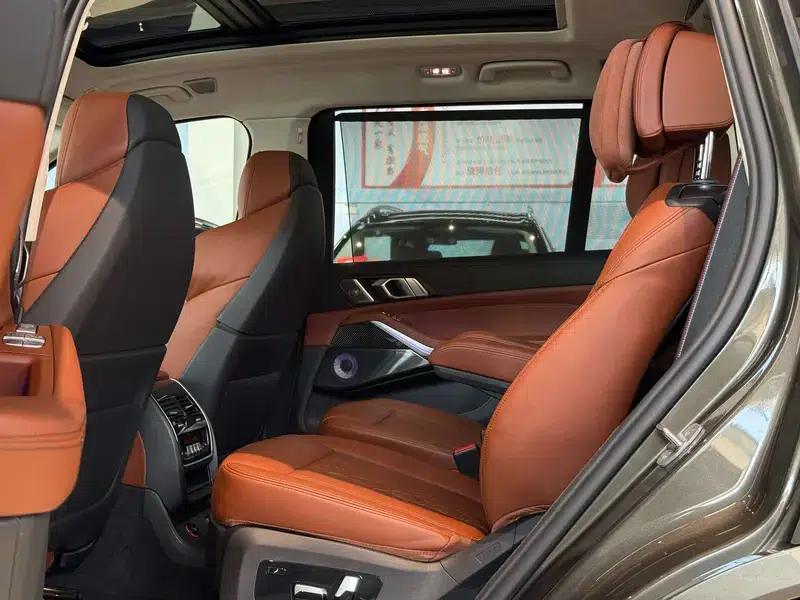 BMW X7 2023 xDrive M60i — миниатюра 28