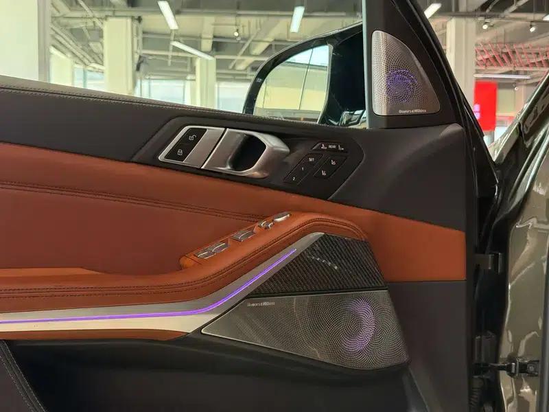 BMW X7 2023 xDrive M60i — миниатюра 10