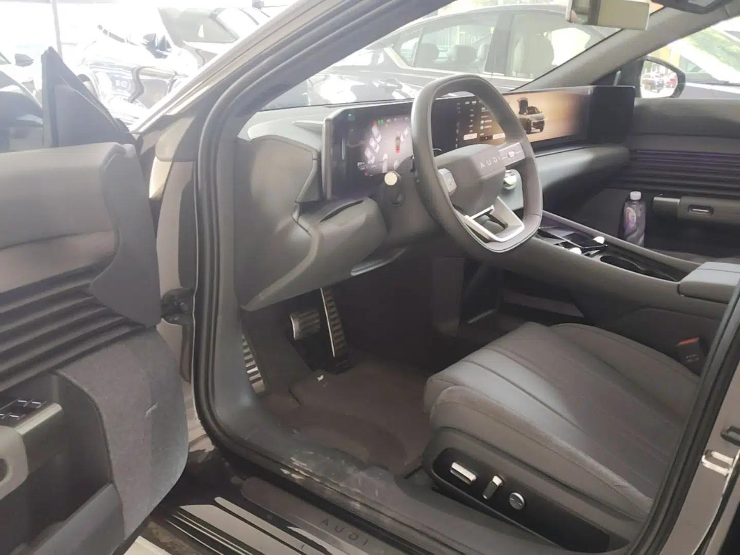 Audi E5 Sportback 2026 Pioneer Quattro Model — миниатюра 18