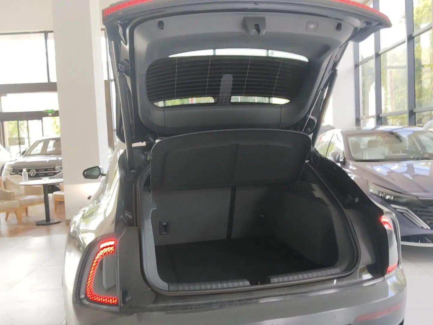 Audi E5 Sportback 2026 Pioneer Quattro Model — миниатюра 22