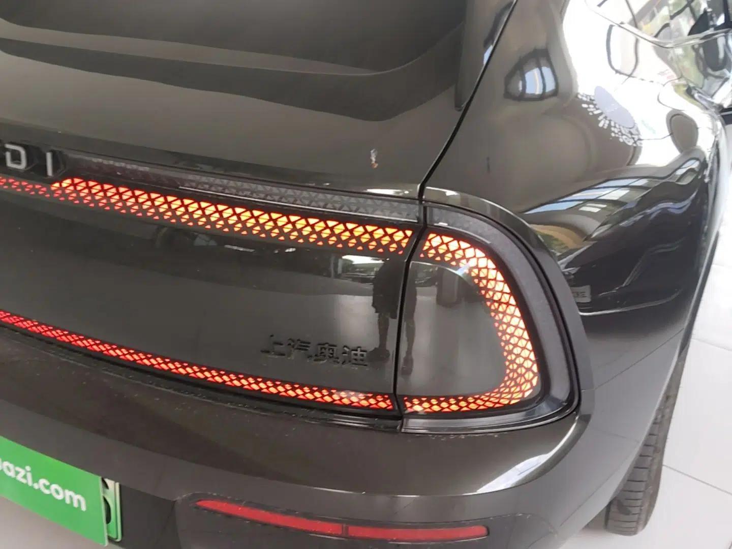 Audi E5 Sportback 2026 Pioneer Quattro Model — миниатюра 9