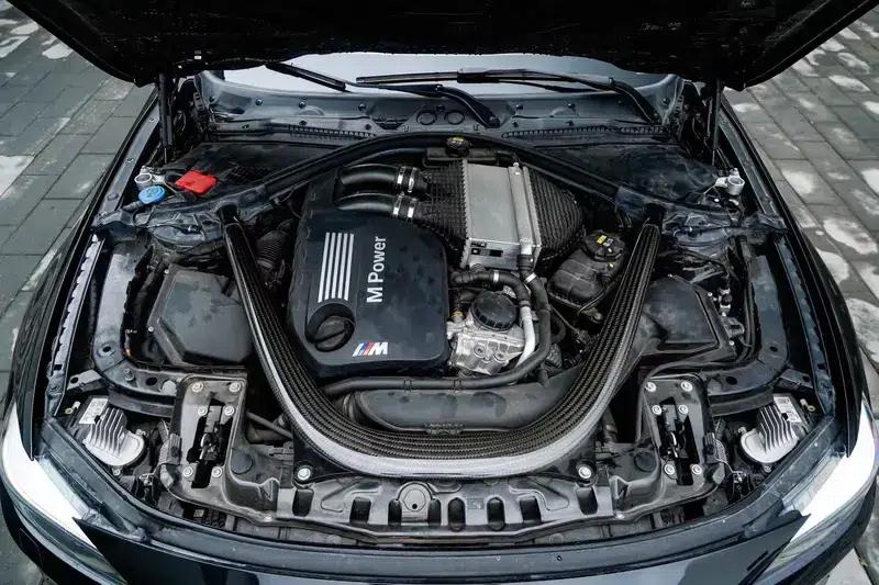 2019 BMW M4 M4 Coupe Racing Edition — миниатюра 6
