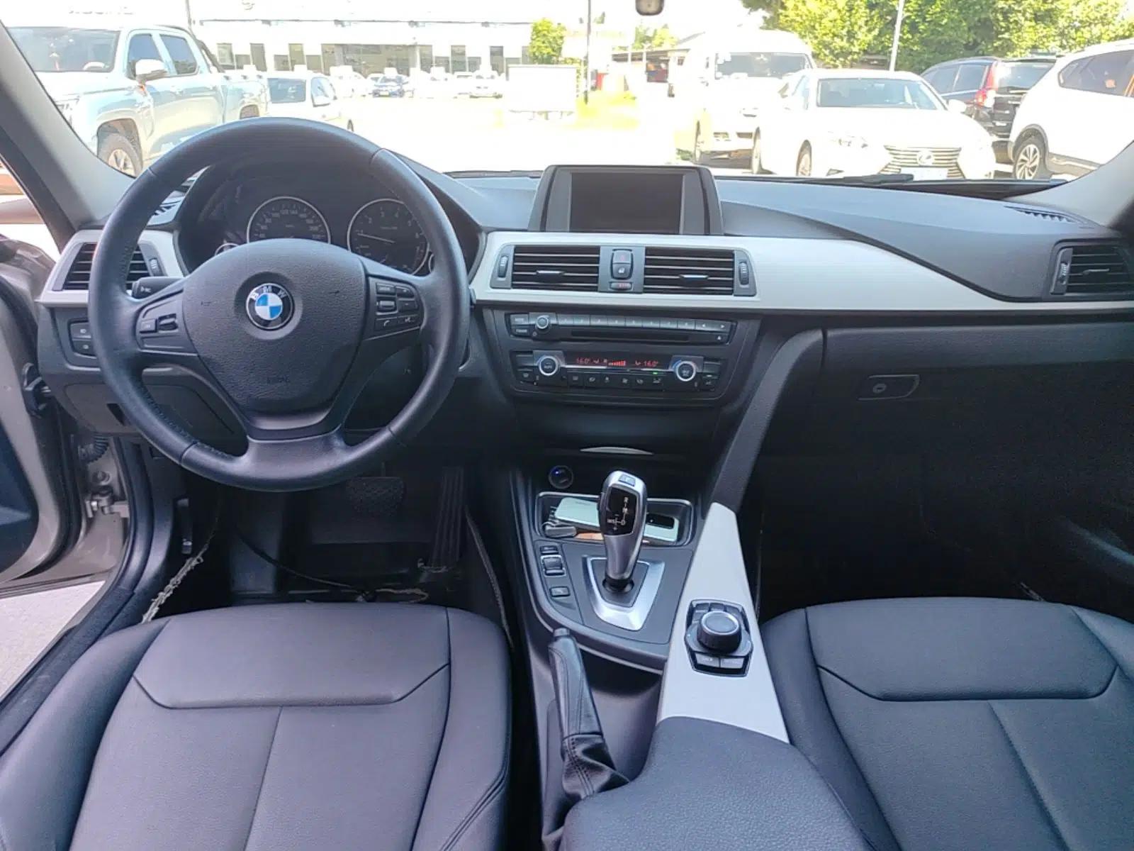 BMW 3 Series 2015 320Li Fashion Model — миниатюра 12