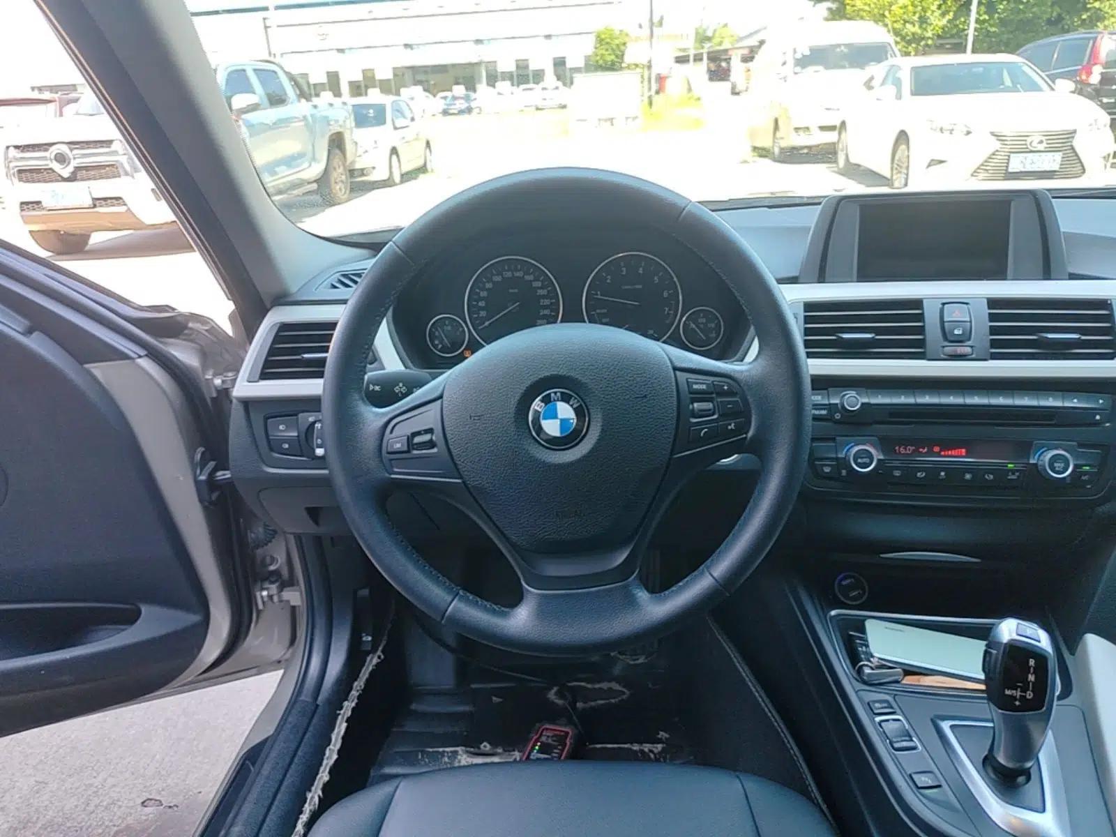BMW 3 Series 2015 320Li Fashion Model — миниатюра 13