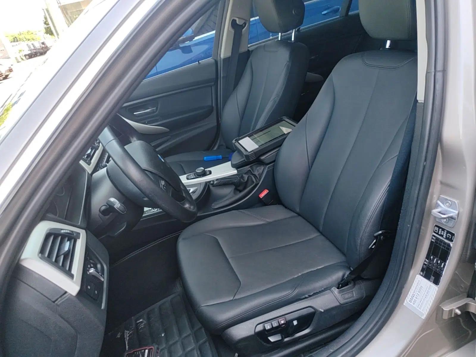 BMW 3 Series 2015 320Li Fashion Model — миниатюра 17