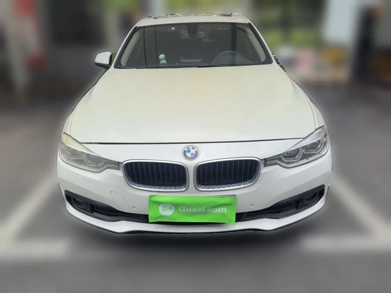 BMW 3 Series 2018 318i — миниатюра 2