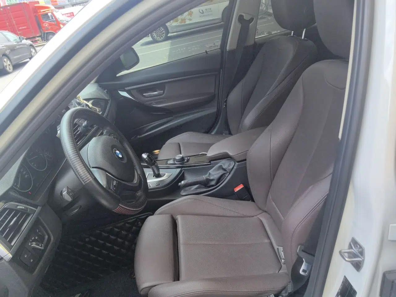 BMW 3 Series 2018 318i — миниатюра 15
