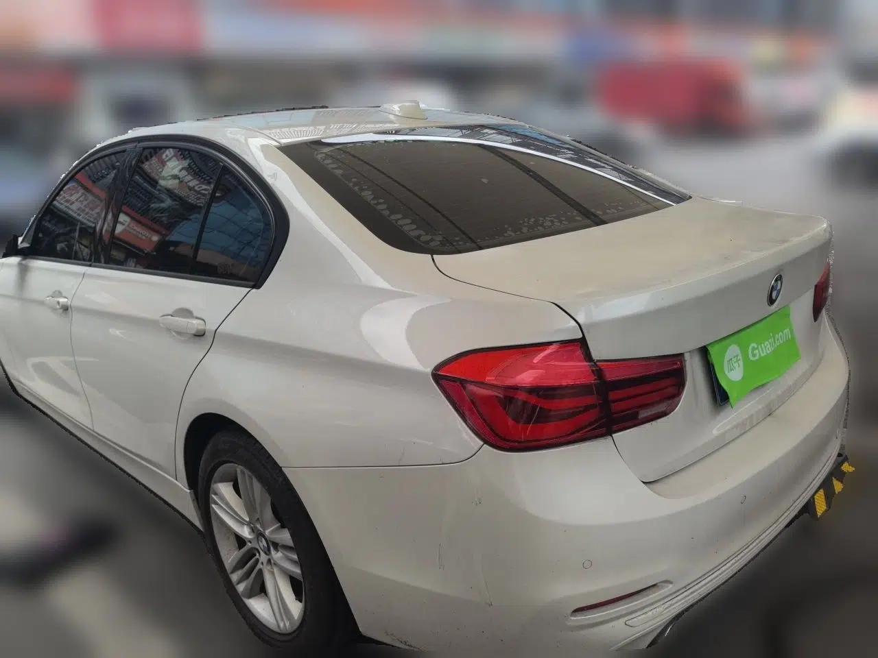 BMW 3 Series 2018 318i — миниатюра 4