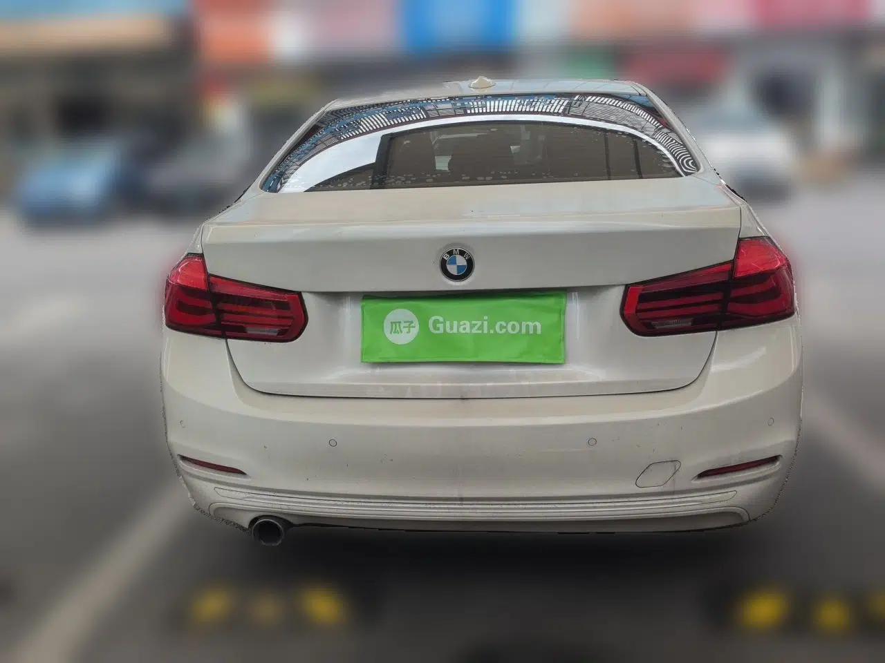 BMW 3 Series 2018 318i — миниатюра 5
