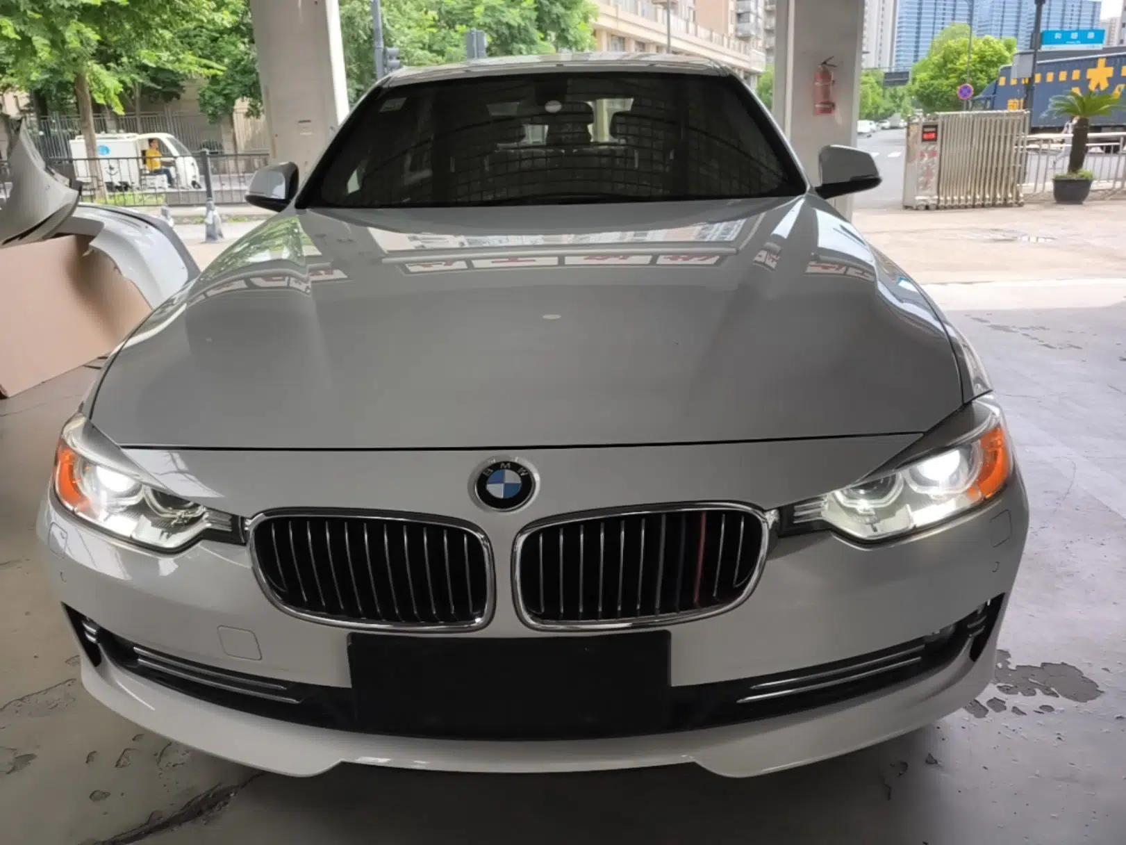 BMW 3 Series 2015 320Li Luxury Design Package Premium Edition — миниатюра 2