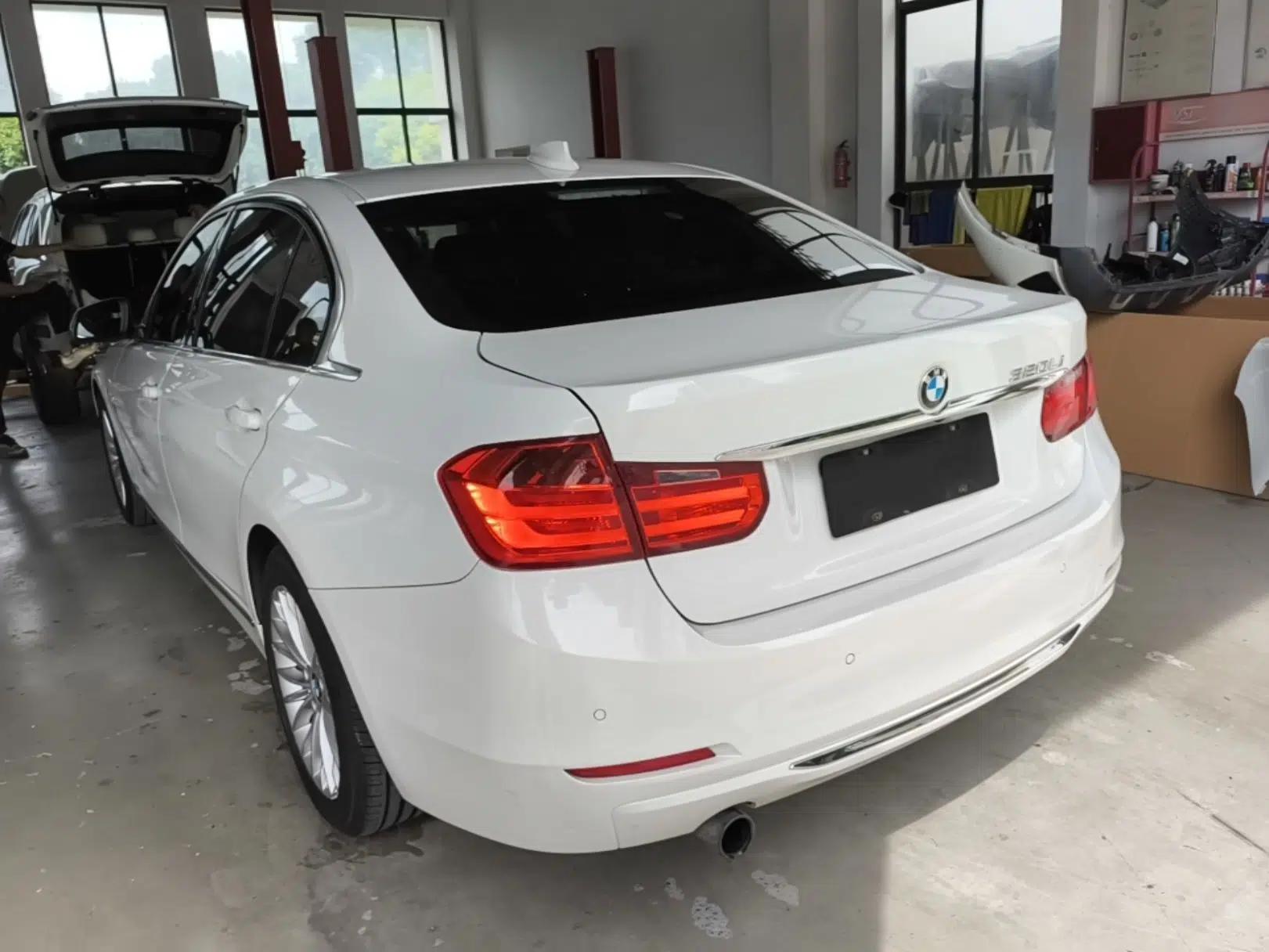 BMW 3 Series 2015 320Li Luxury Design Package Premium Edition — миниатюра 13