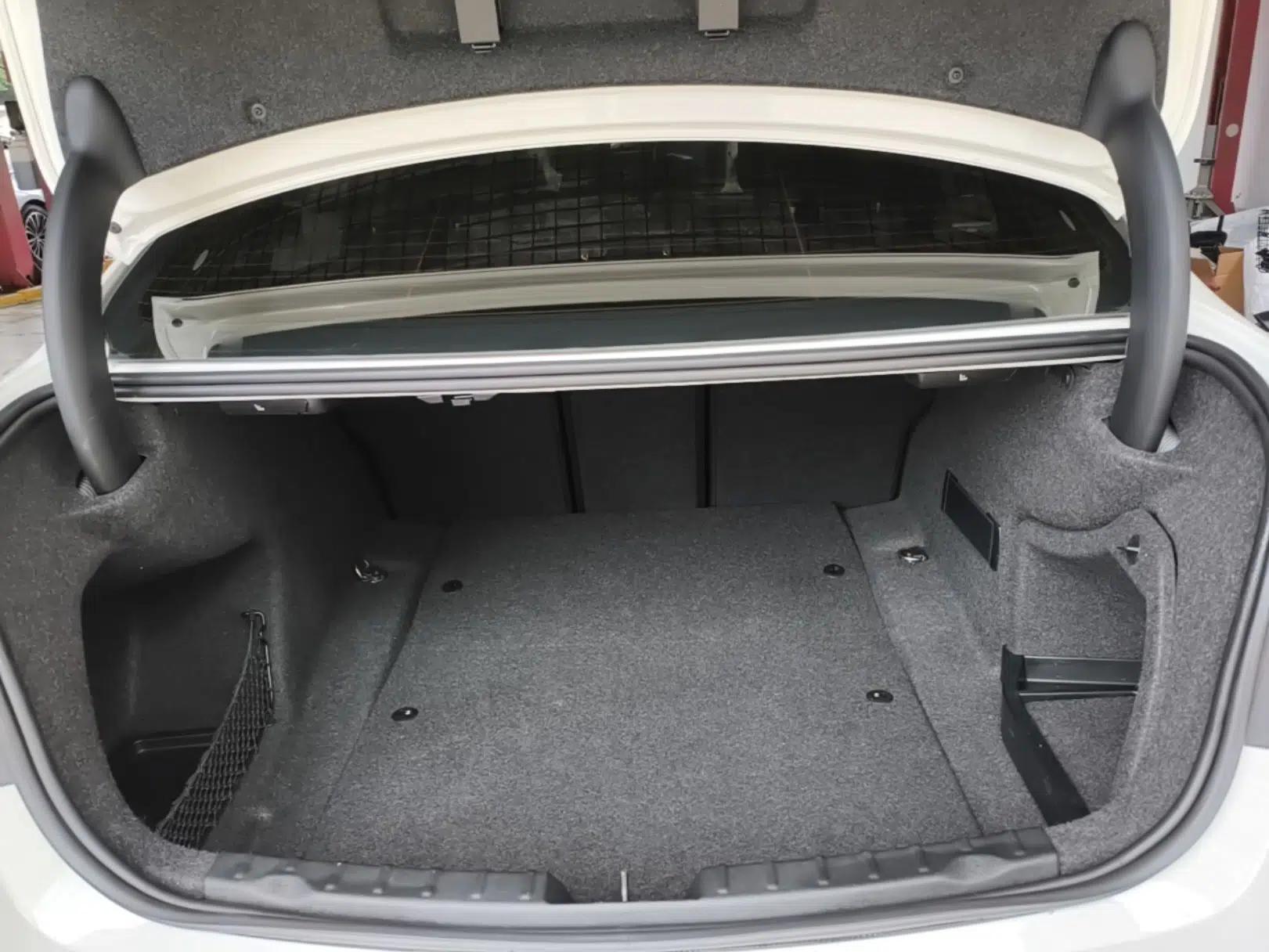 BMW 3 Series 2015 320Li Luxury Design Package Premium Edition — миниатюра 27
