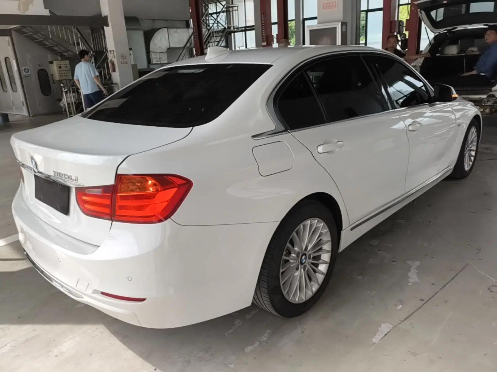 BMW 3 Series 2015 320Li Luxury Design Package Premium Edition — миниатюра 6