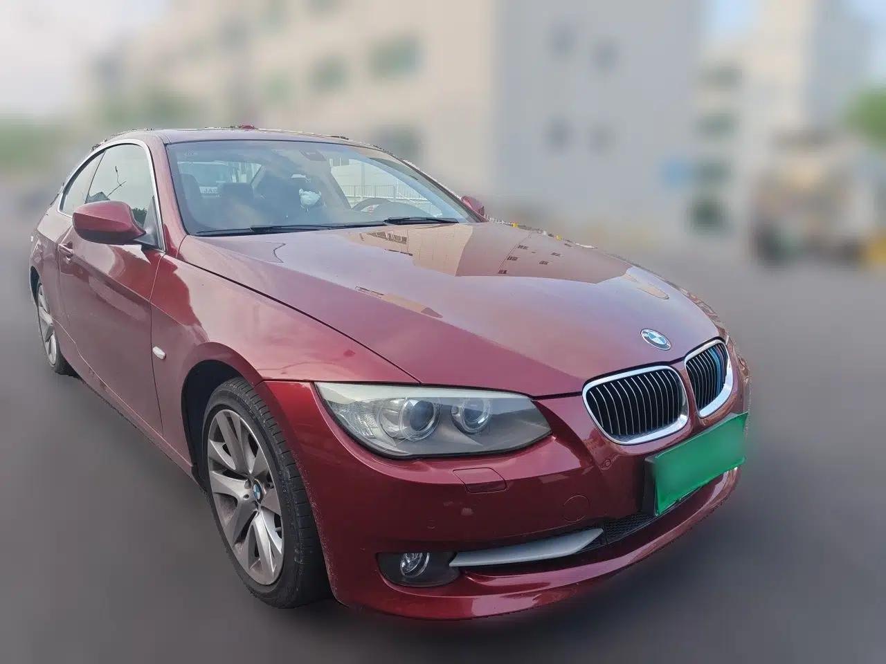 BMW 3 Series 2011 330i two-door coupe — миниатюра 3