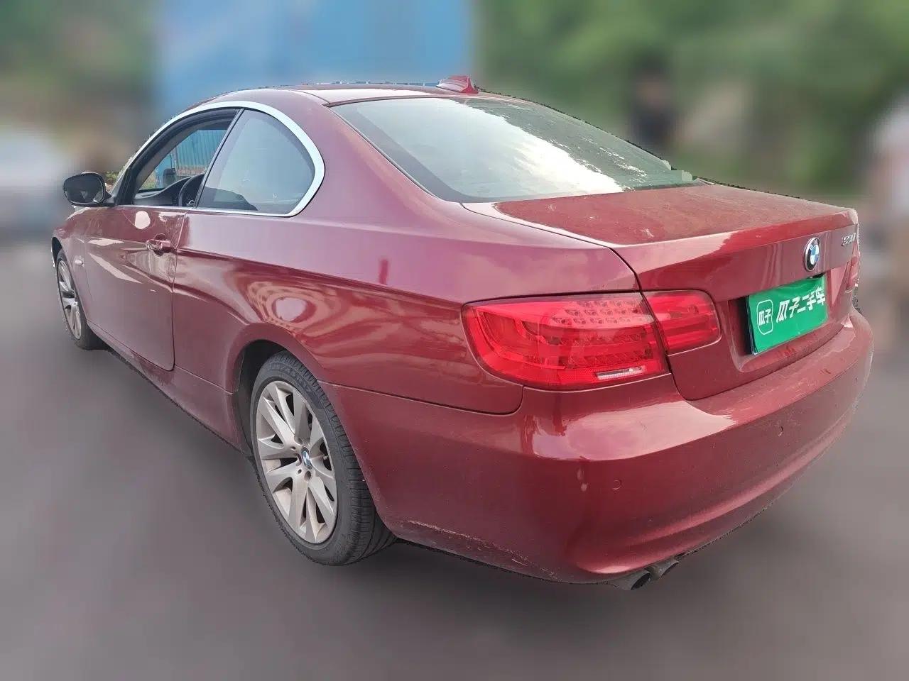 BMW 3 Series 2011 330i two-door coupe — миниатюра 4