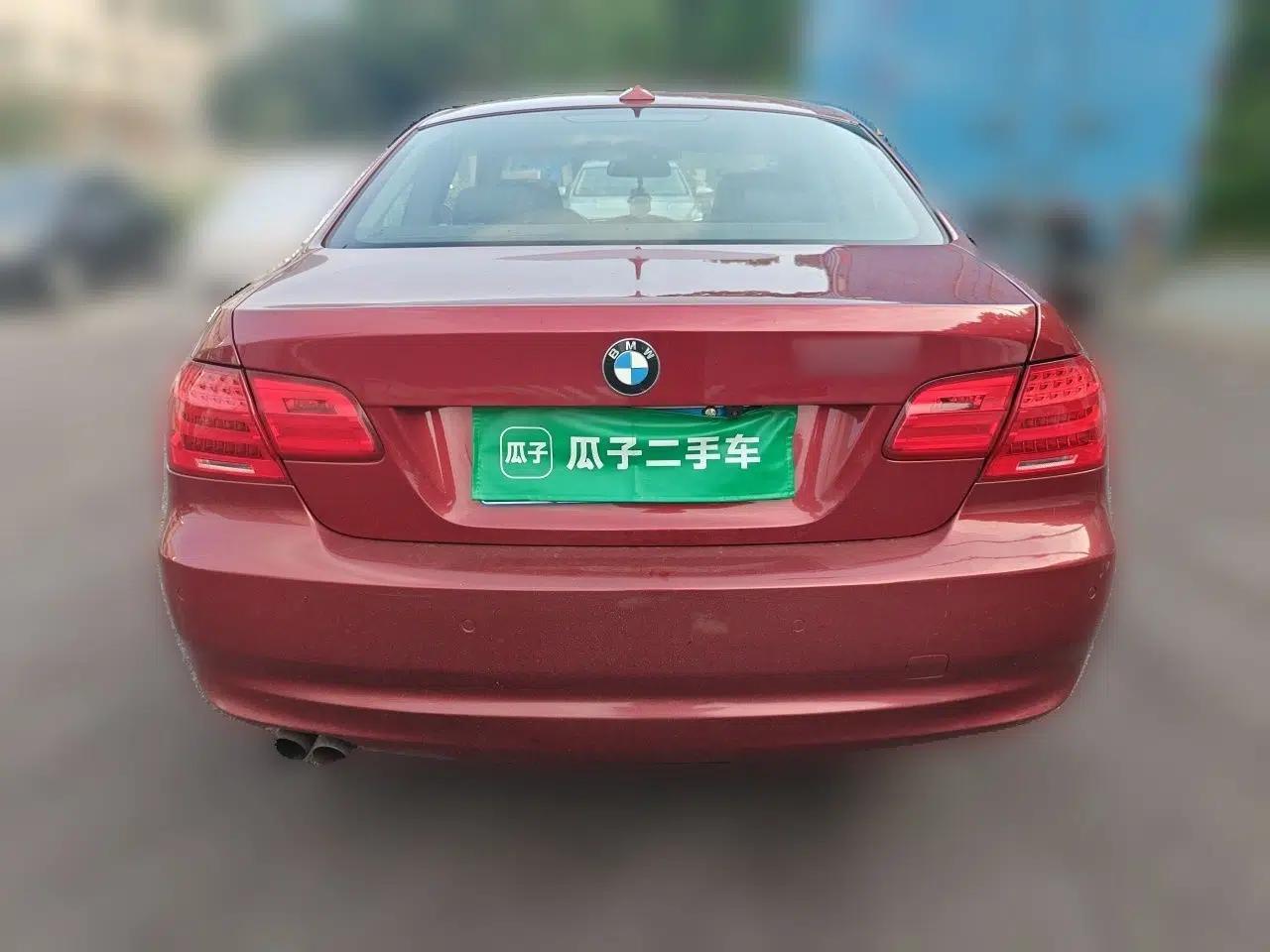 BMW 3 Series 2011 330i two-door coupe — миниатюра 5