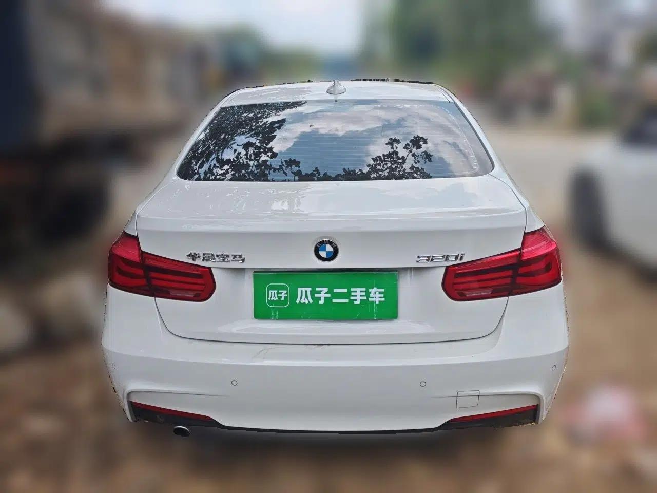 BMW 3 Series 2018 320i M Sport Package — миниатюра 5